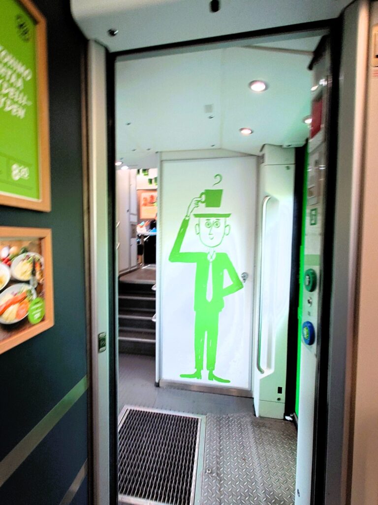 フィンランド国鉄VR車内のかわいいデザイン