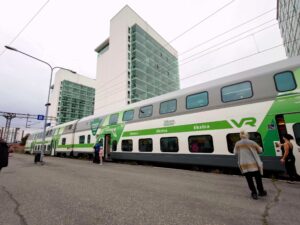 フィンランド 鉄道旅 VR 1等車 オウル駅