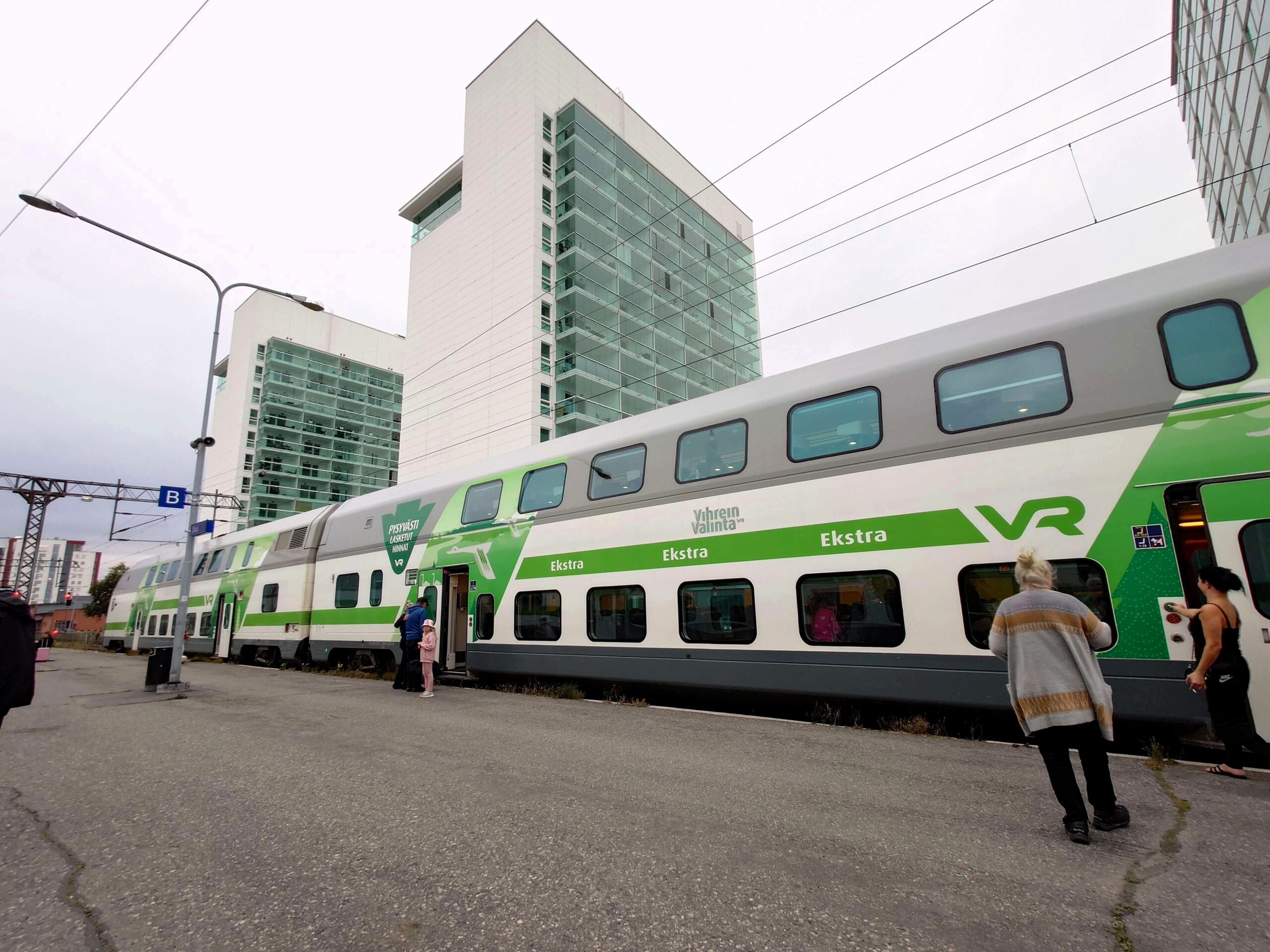 フィンランド 鉄道旅 VR 1等車 オウル駅