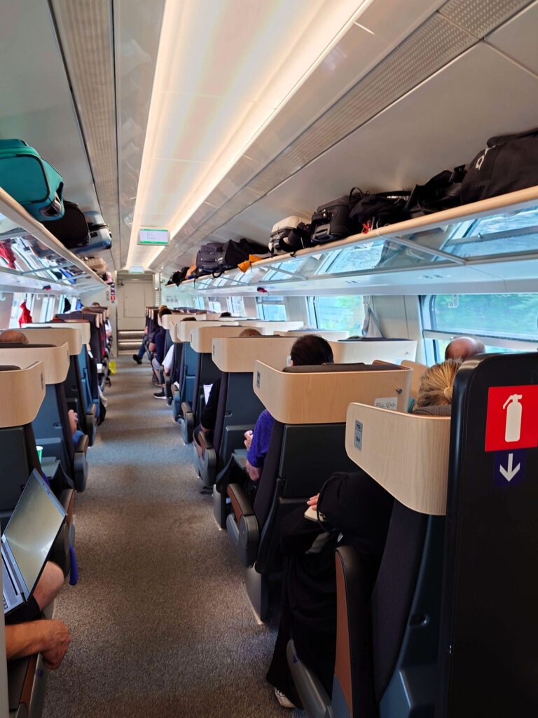 フィンランド鉄道 VR 1等車 客室全景